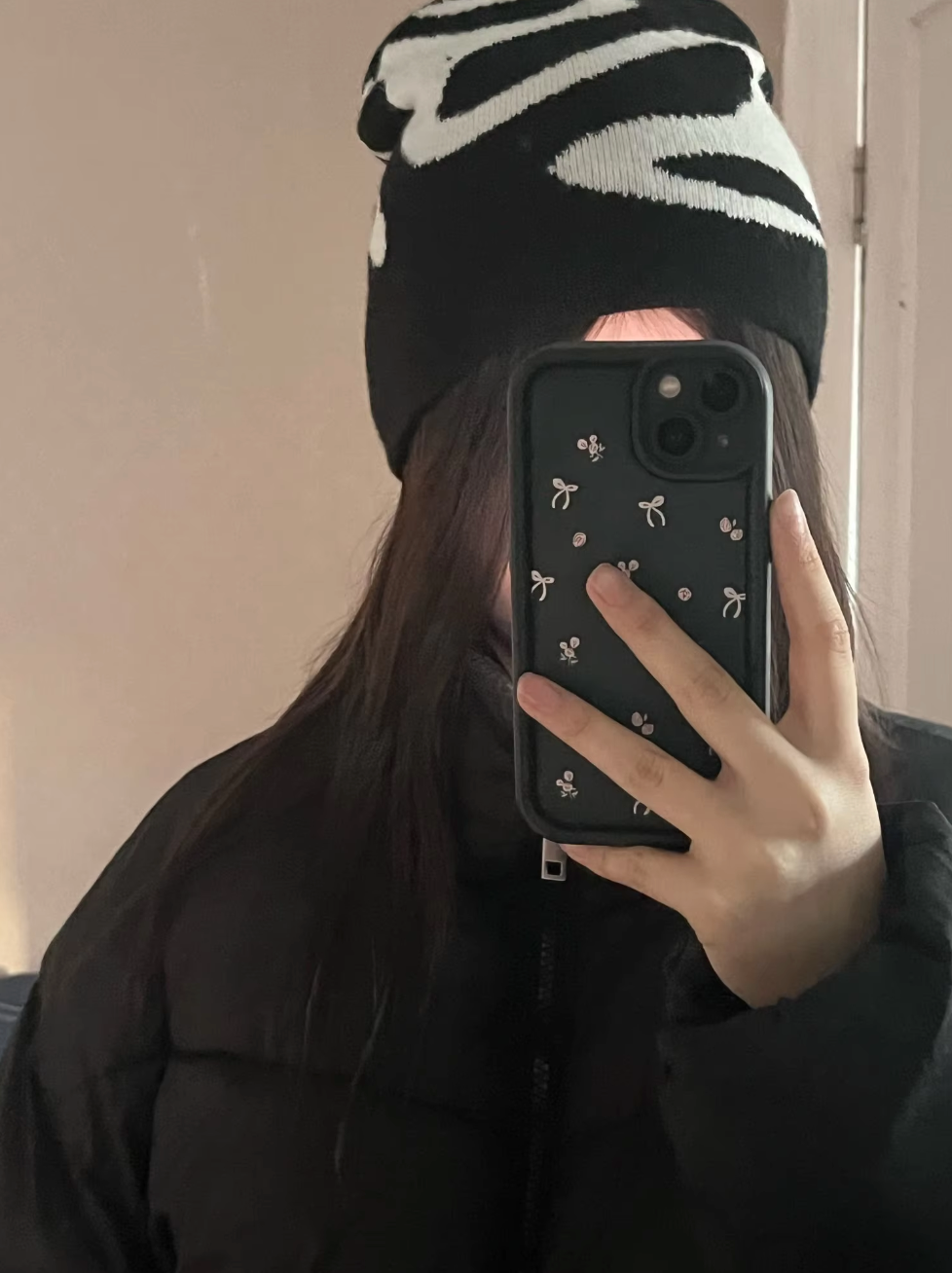 VELORA BEANIE